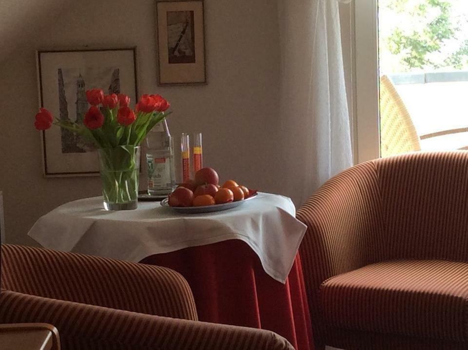 Berghof Hotel Nieheim Eksteriør billede